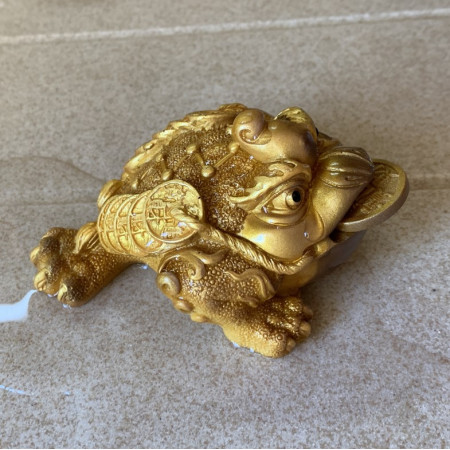 Чайная фигурка золотая Трехлапая жаба